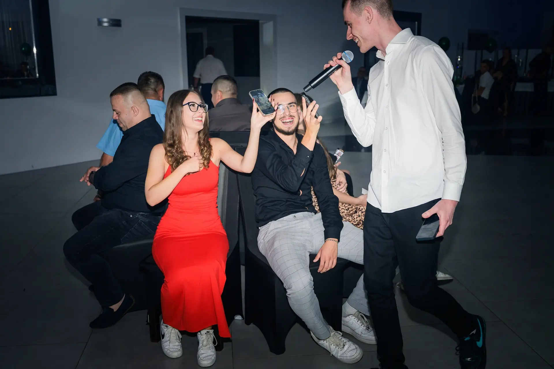 Gorące krzesełka zabawa osiemnastkowa konkurencja